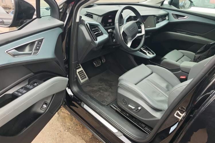 Used Audi Q5 e-tron 2022 40 e-tron Starry Edition Luxury Package Driver Seat