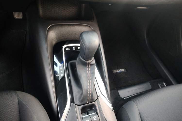 Used Toyota Levin 2024 Smart Electric Hybrid Dual-Engine 1.8L Leading Edition Gear Lever