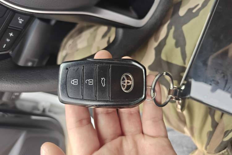 Used Toyota Levin 2024 Smart Electric Hybrid Dual-Engine 1.8L Leading Edition