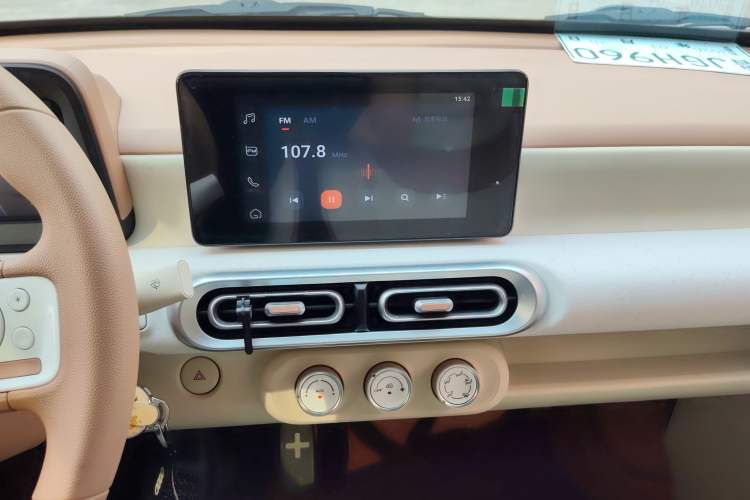 Used Wuling Hongguang MINIEV 2024 3rd Generation 170 km Audio And AC Panel