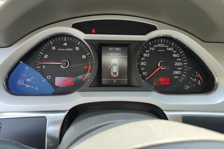 Used Audi A6L 2011 2.0 TFSI Automatic Standard Edition Instrument Cluster