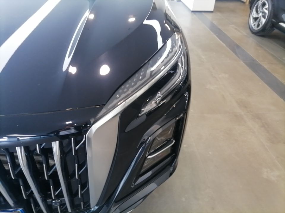 Hongqi HS3 PHEV 2025 Model 117km Jingwei Edition — снимка 8