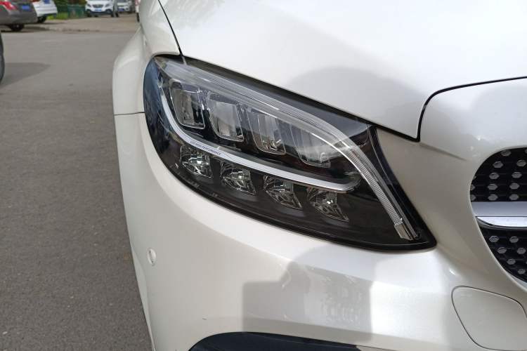 Used Mercedes-Benz C-Class 2019 Restyled C 260 L Sport Edition Right Front Headlight