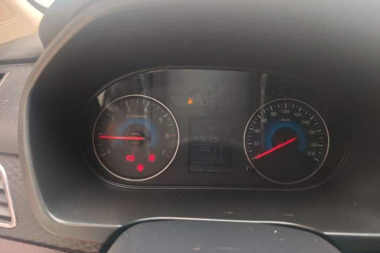 Used Dongfeng Fengon 330 2018 1.5L 330S Comfort Edition DK15
