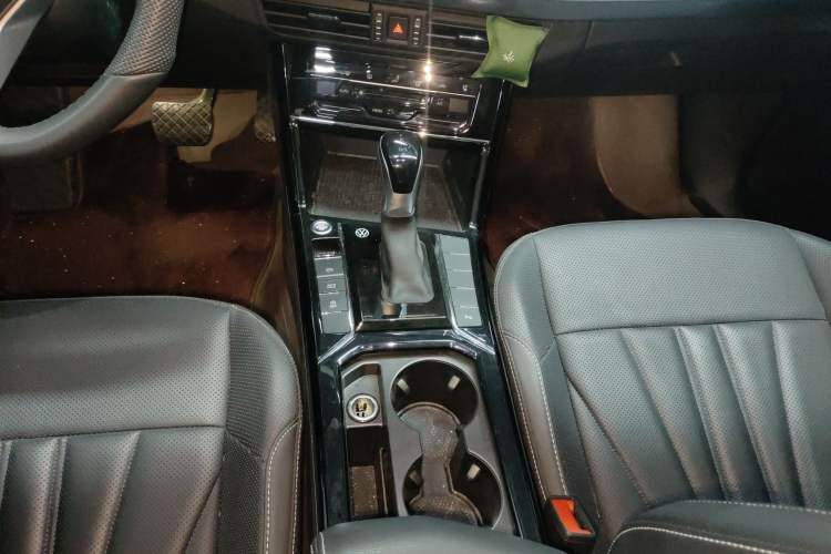 Used Volkswagen Passat 2025 Premium Version 380TSI Dragon Edition