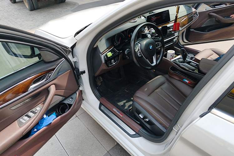 Used BMW 5 Series 2019 Facelifted 525Li Luxury Package