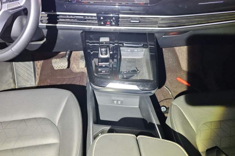 Used Volkswagen Talagon 2025 380TSI All-Wheel Drive Luxury Jiajing Pro – Shared-Use Version 7 Seats