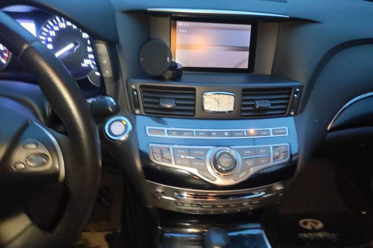 Used Infiniti Q70 2017 Q70L 2.5L Elite Edition
