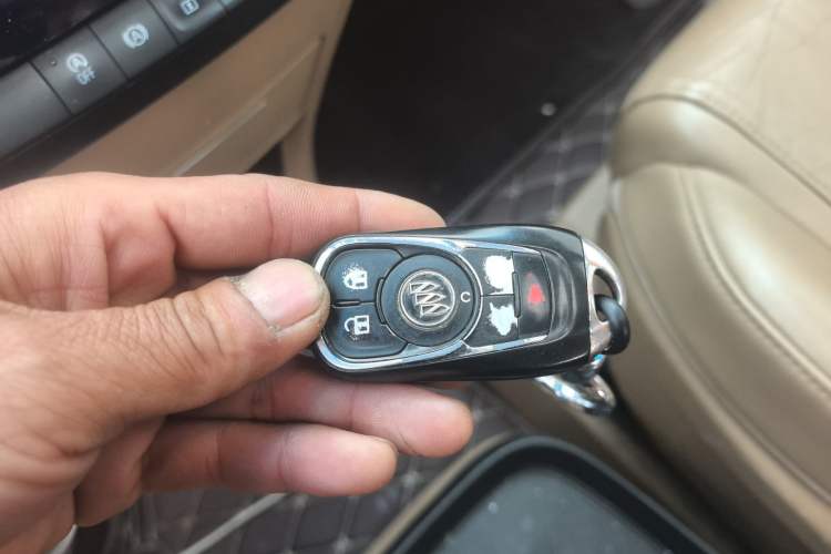 Used Buick GL8 2017 ES 28T Luxury Model China V Standard
