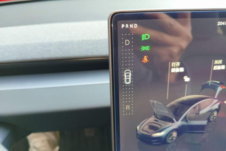 Used Tesla Model 3 2023 Long-Range All-Wheel-Drive Version
