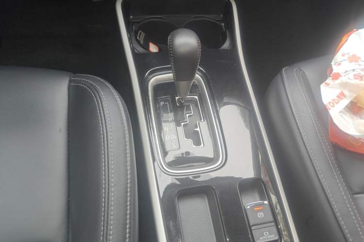 Used Mitsubishi Outlander 2019 2.0L Two-Wheel Drive Comfort Edition 5 Seats China VI Standard