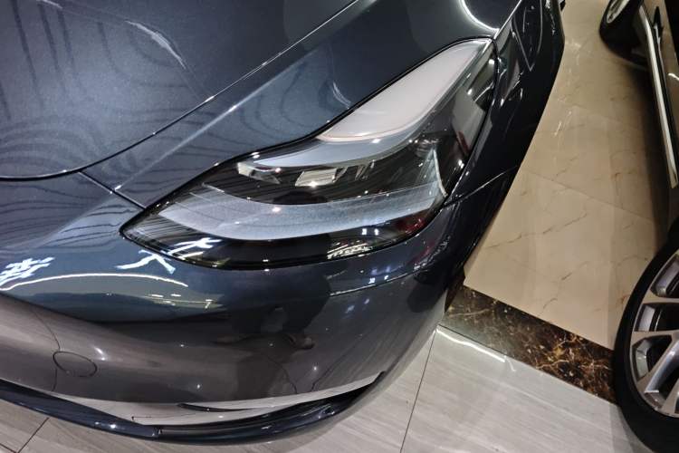 Used Tesla Model Y 2024 Long-Range All-Wheel-Drive Version