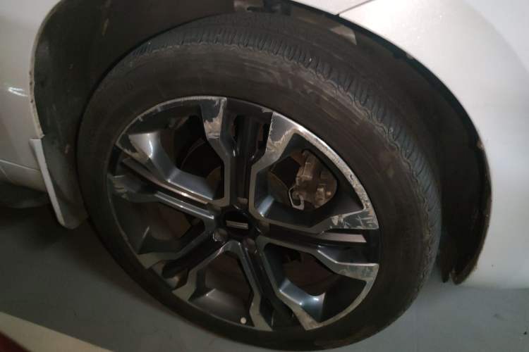 Used Wey VV7 2017 2.0T Ultra-Luxury Version Right Front Wheel Hub