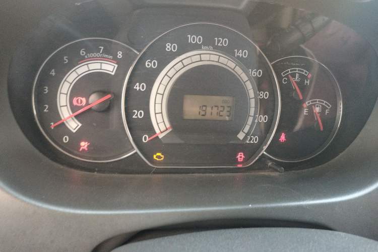 Used JAC Group Refine M2 2010 1.8L MT Comfort Model
