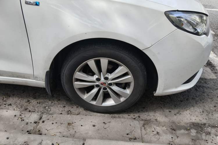 Used Roewe 360 2015 1.5L Manual Luxury Edition