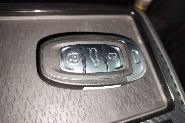 Used Hongqi E-QM5 2024 610 km PLUS