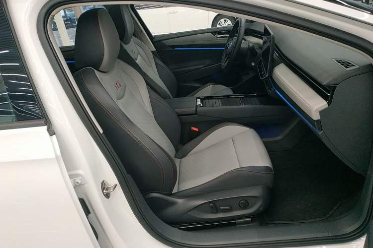 Used Volkswagen ID.7 VIZZION 2024 AIR model