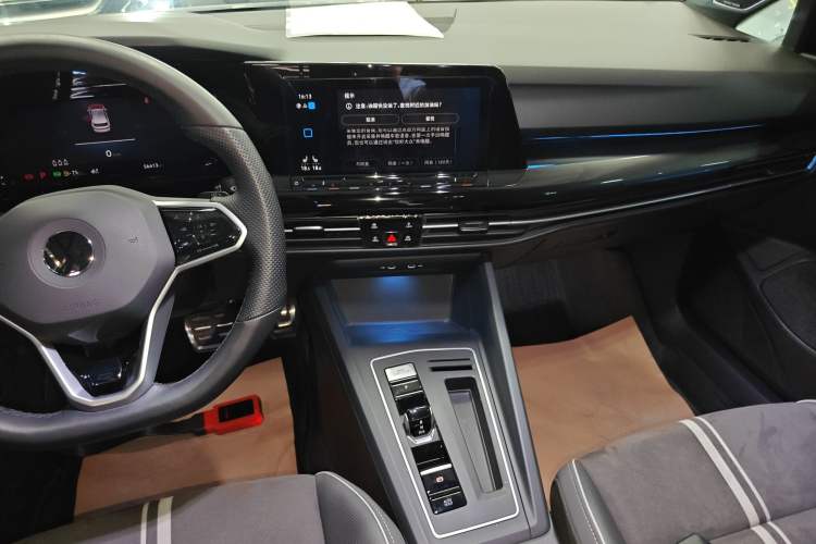 Used Volkswagen Golf 2023 Facelift 280TSI DSG R-Line Lite Audio And AC Panel