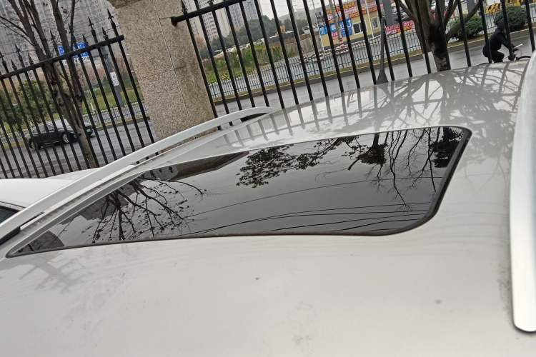 Used Volkswagen Polo 2012 1.6L Cross Polo MT
