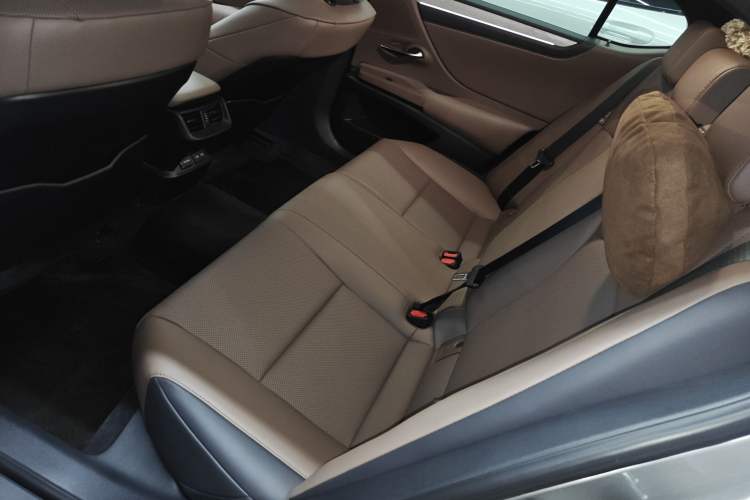 Used Lexus ES 2025 200 Premium Edition