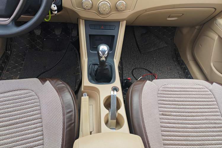 Used Roewe 350 2014 1.5L Manual Xunchi Edition