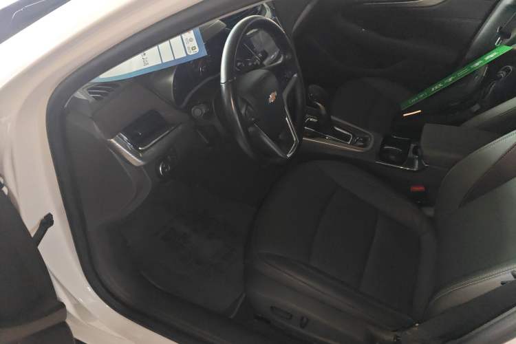 Used Chevrolet Malibu 2018 530T Automatic Luxury Edition Driver Seat