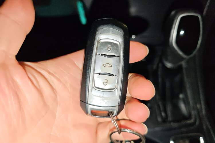 Used Geely Auto Emgrand 2016 Sedan 1.3T CVT Upward Edition