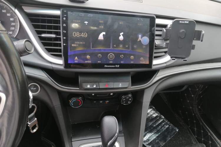 Used Buick GT 2018 18T Automatic Elite Model Audio And AC Panel