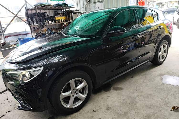Used Alfa Romeo Stelvio 2017 2.0T 200HP Elite Edition