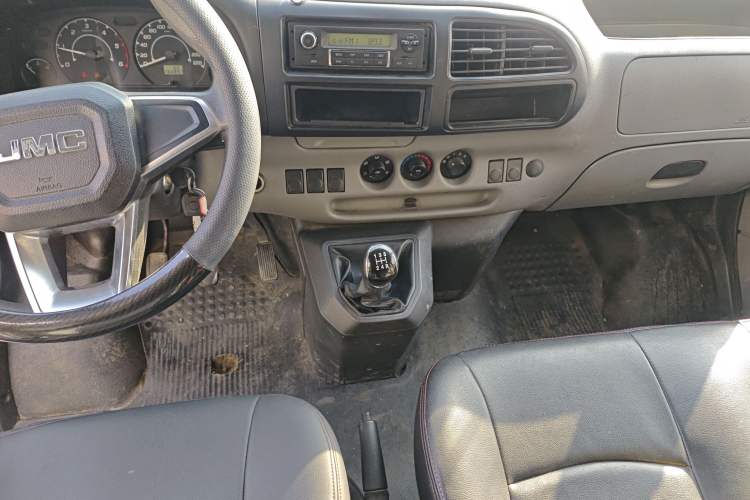 Used JMC Transit 2017 2.8T Commercial Version Short Wheelbase Mid-Roof 6/7/8-Seater JX493