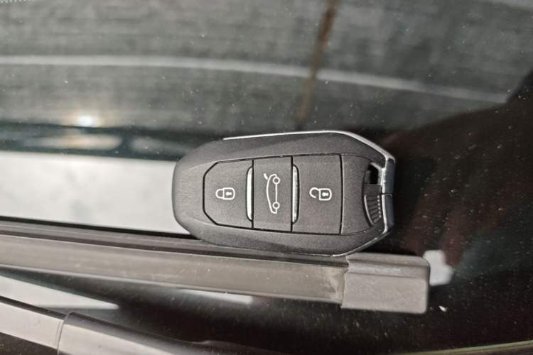 Used Peugeot 2008 2020 230THP 3D ZhenShang Edition
