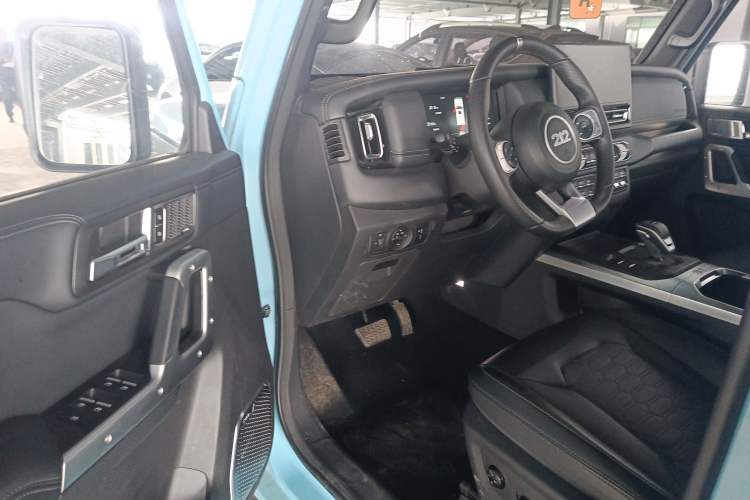 Used 212 T01 2025 2.0T Changfeng