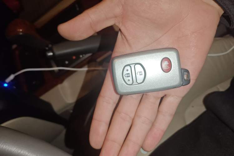 Used Toyota Land Cruiser 2012 4000
