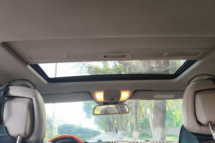 Used Mercedes-Benz C-Class 2010 C 200 CGI Fashion Model
