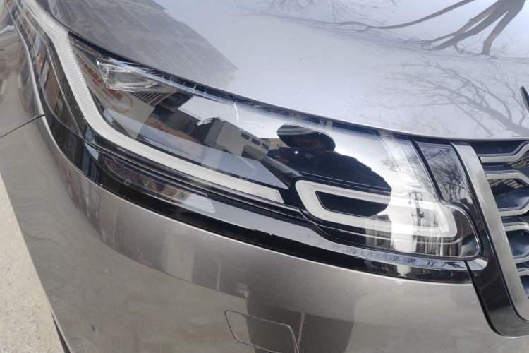 Used Land Rover Range Velar 2018 P380 R-DYNAMIC SE Right Front Headlight