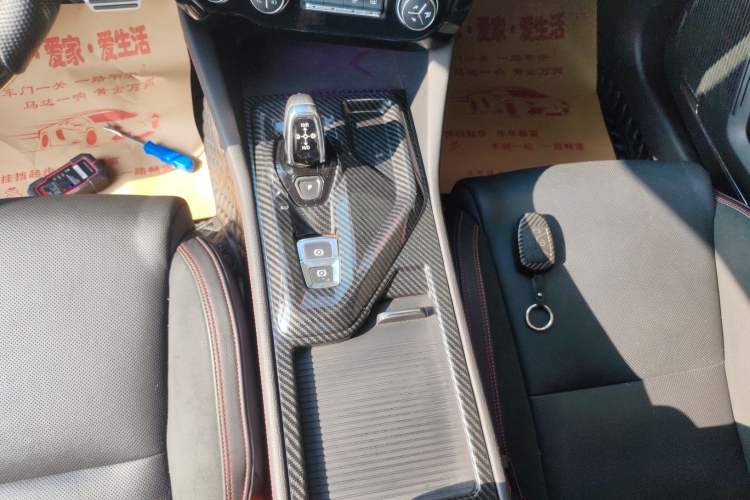 Used Lynk & Co 02 2018 1.5T DCT Two-Wheel Drive Pro Version China V Emission Standard Gear Lever