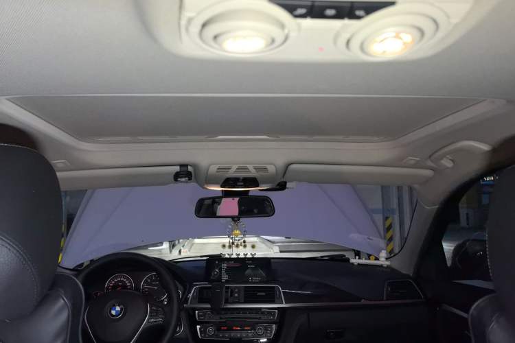 Used BMW 3 Series 2016 320Li Luxury Design Package
