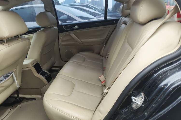 Used Volkswagen Passat 2011 1.8T Automatic Luxury Model
