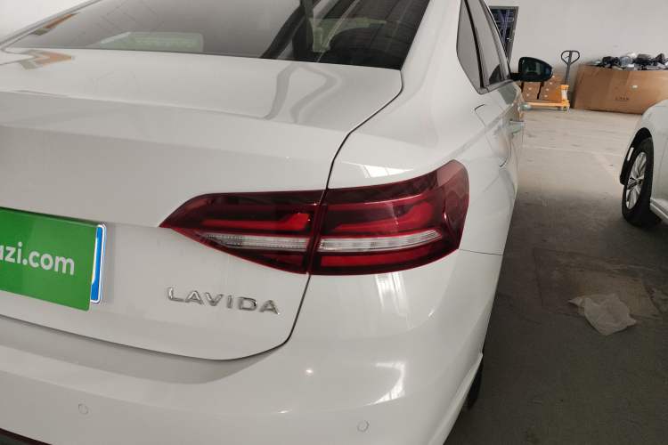 Used Volkswagen Lavida 2024 1.5L Automatic DeYi Edition Right Rear Taillight