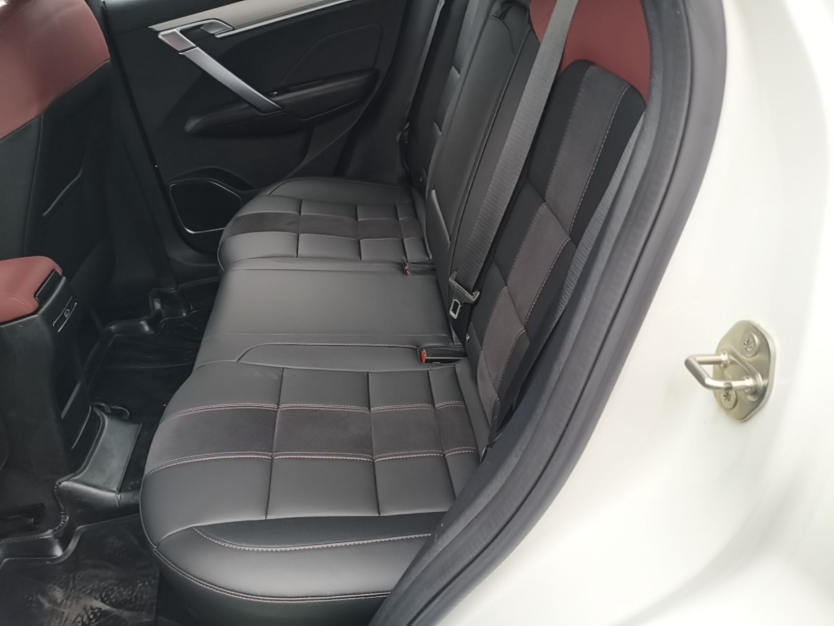 Geely Auto Coolray 2021 1.5TD DCT Starry Edition — снимка 20