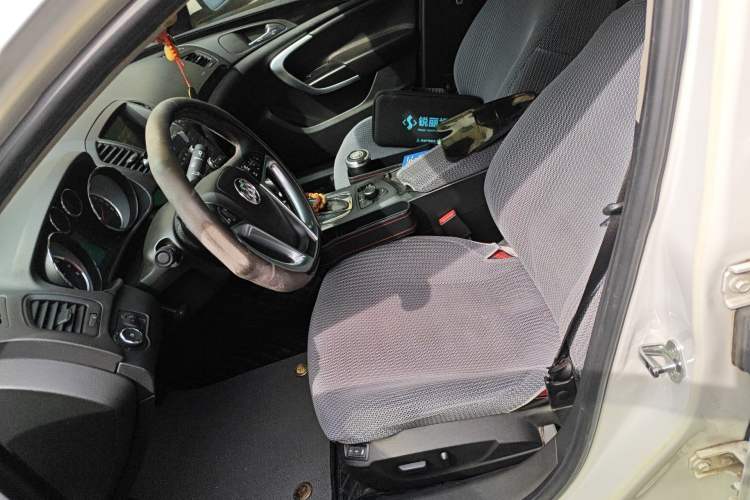 Used Buick Regal 2011 GS 2.0T Super Sport Edition Left Front Seat