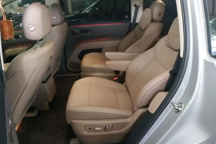 Used Li Auto i8 2025 Model Standard Version
