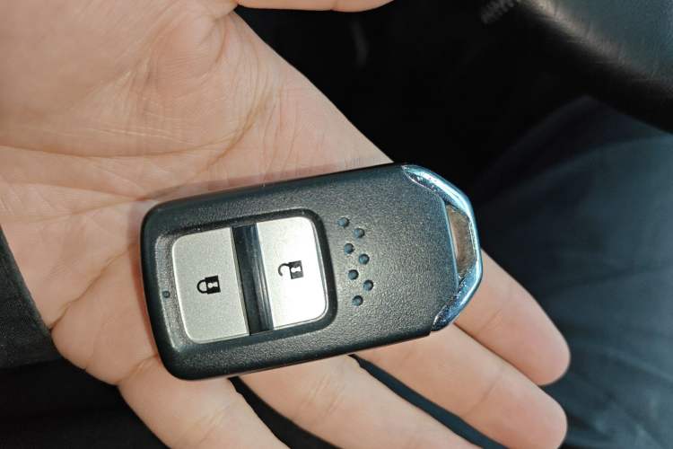 Used Honda Jade 2017 1.8L automatic Comfort version 5 seats