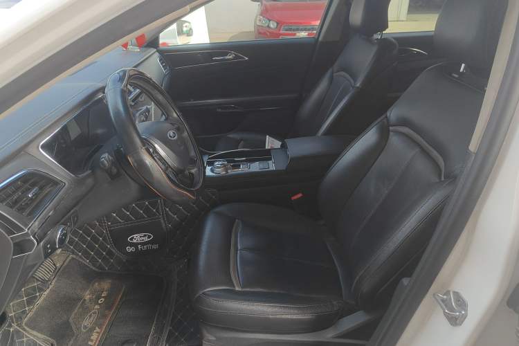 Used Ford Taurus 2015 EcoBoost 245 Luxury Model
