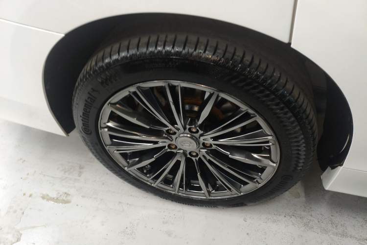 Used GAC Trumpchi M8 2021 Lingxiu Series 390T Flagship Edition Right Rear Wheel Hub