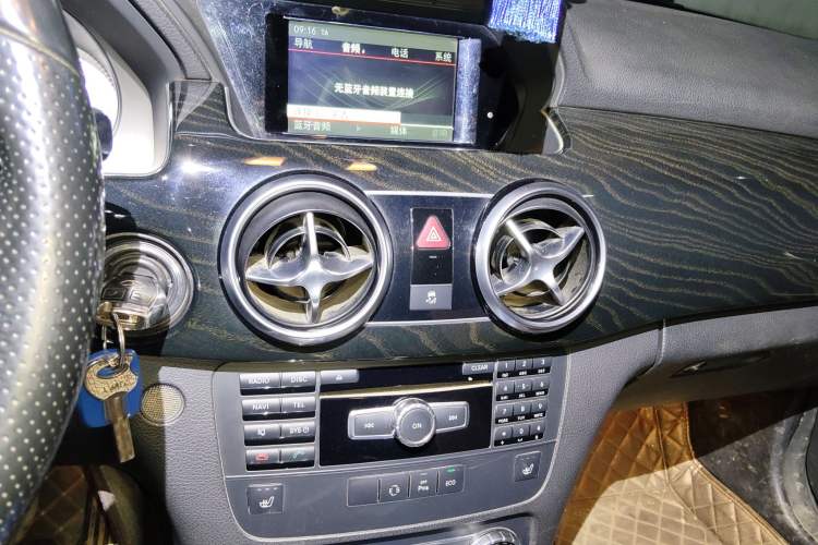 Used Mercedes-Benz GLK-Class 2015 GLK 260 4MATIC Fashion Edition Ultimate Version