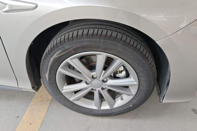 Used AION S 2023 Meizu 580 Lithium Iron Phosphate Right Front Wheel Hub