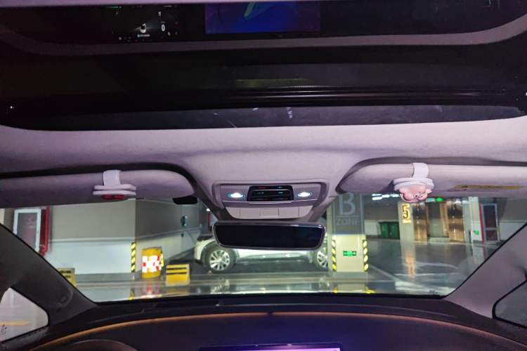 Used Denza D9 2022 DM-i 970 Four-Wheel Drive Flagship Model
