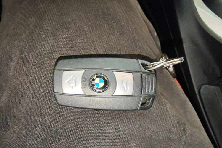 Used BMW X1 2014 sDrive18i Fashion Model Vehicle Key
