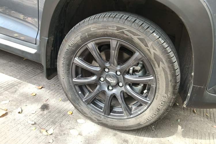 Used Chery Tiggo 3X 2024 1.5L CVT Excellence Edition Right Front Wheel Hub